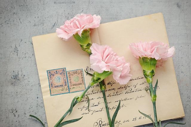 Piegare una semplice busta di carta da soli